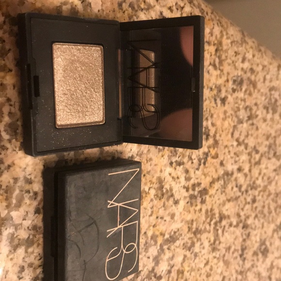 NARS eyeshadow! - Picture 2 of 2